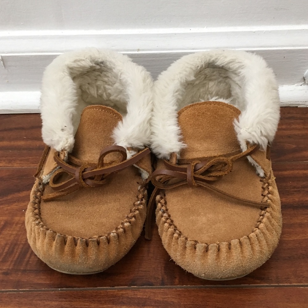 Minnetonka kids size 2
